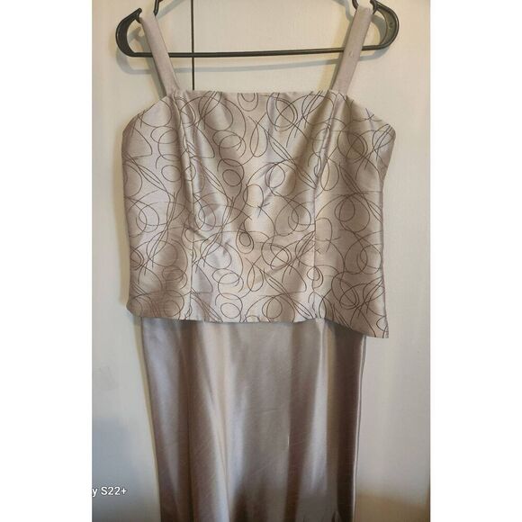 Jessica Howard long formal evening dress - Picture 10 of 14